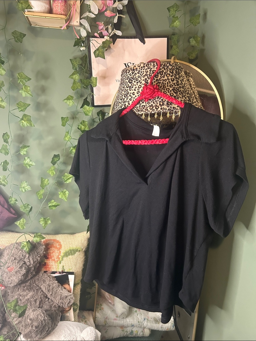 Black Short-Sleeve Polo Top - Classic Everyday Tee